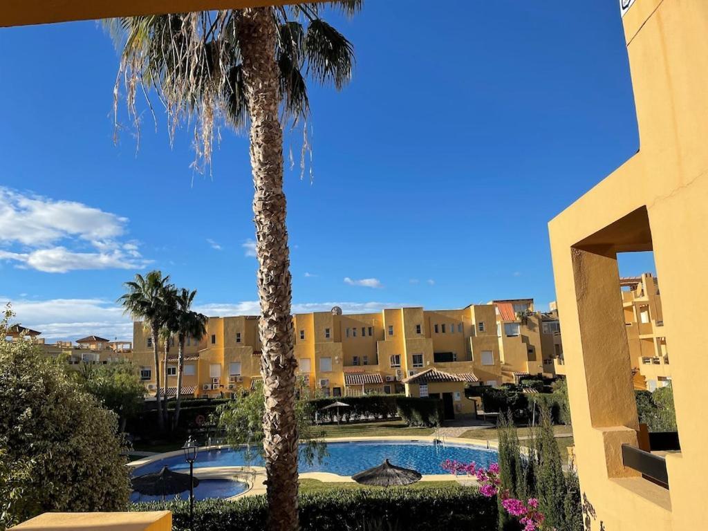 A Stunning 2 Bedroom Apartment 5 Min Walk To The Beautiful Beaches Of Vera Playa Playas de Vera エクステリア 写真