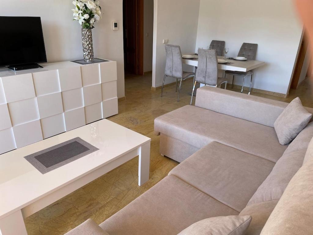 A Stunning 2 Bedroom Apartment 5 Min Walk To The Beautiful Beaches Of Vera Playa Playas de Vera エクステリア 写真