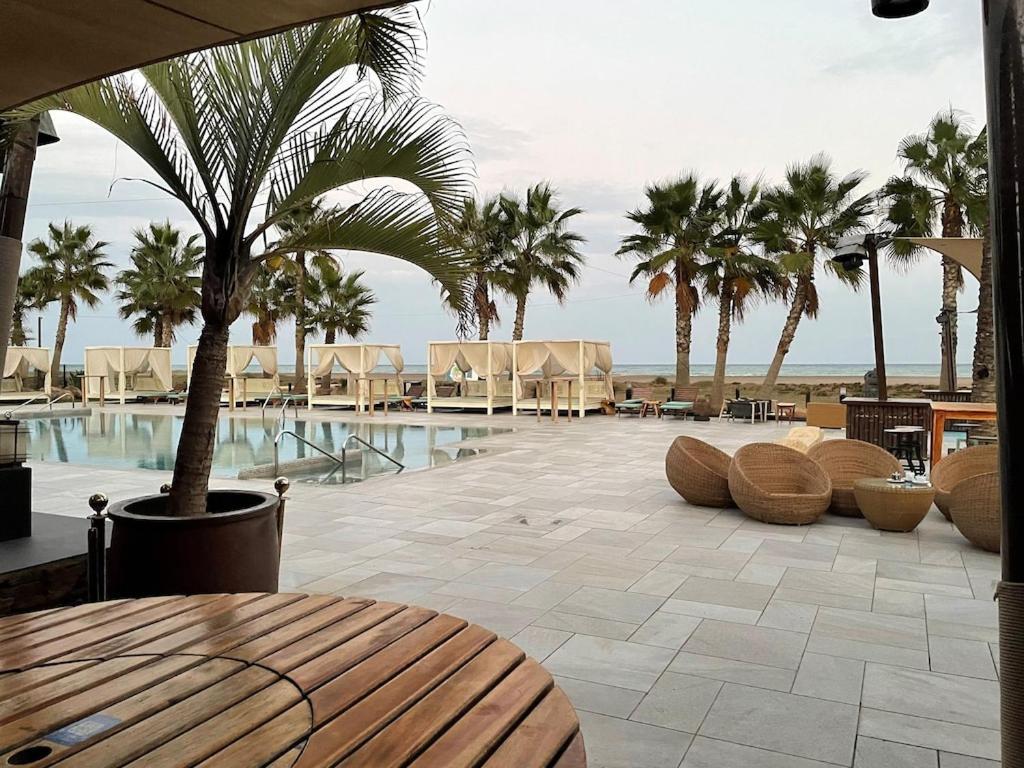A Stunning 2 Bedroom Apartment 5 Min Walk To The Beautiful Beaches Of Vera Playa Playas de Vera エクステリア 写真